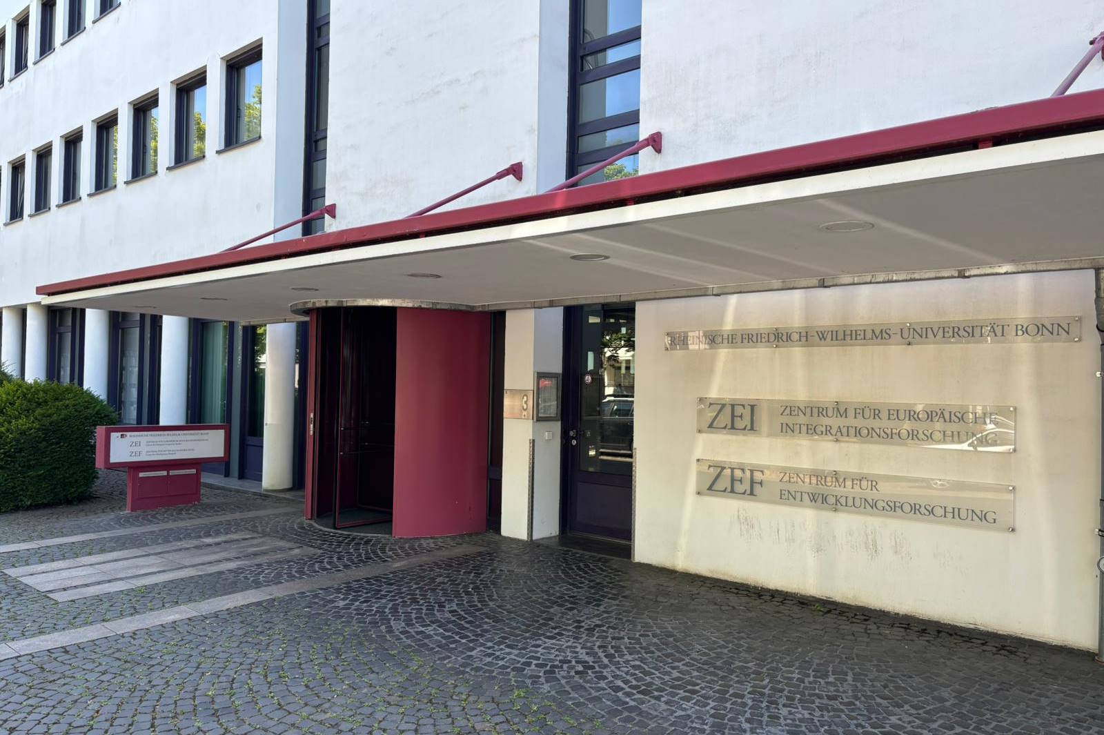 Genscherallee_3_ZEF.jpg
